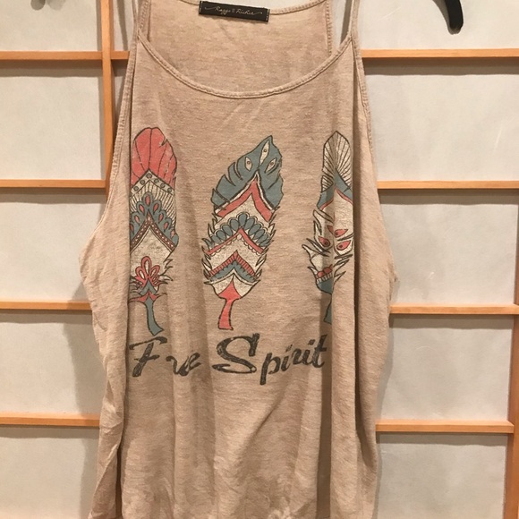 Free Spirit Feather Boho Flowy Tank Shirt - Picture 4 of 4